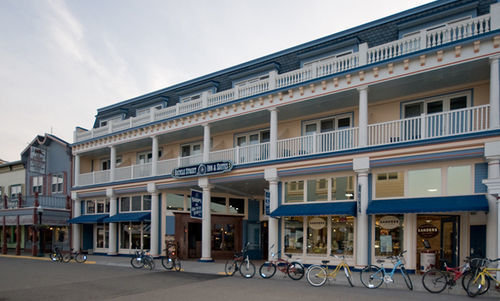 Bicycle Street Inn And Suites Île Mackinac Extérieur photo